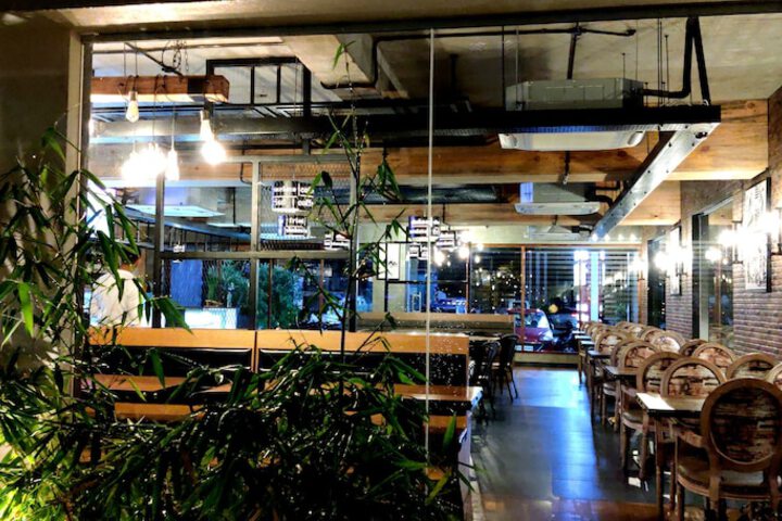 Dining 24 of 62