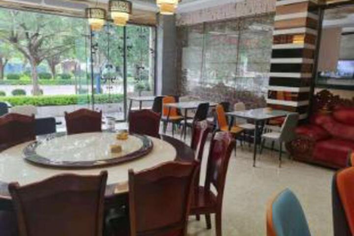 Xinyi Business Hotel