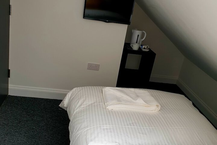 Room 15 of 39