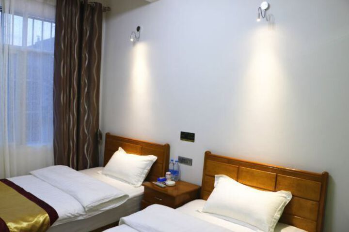 Room 41 of 142