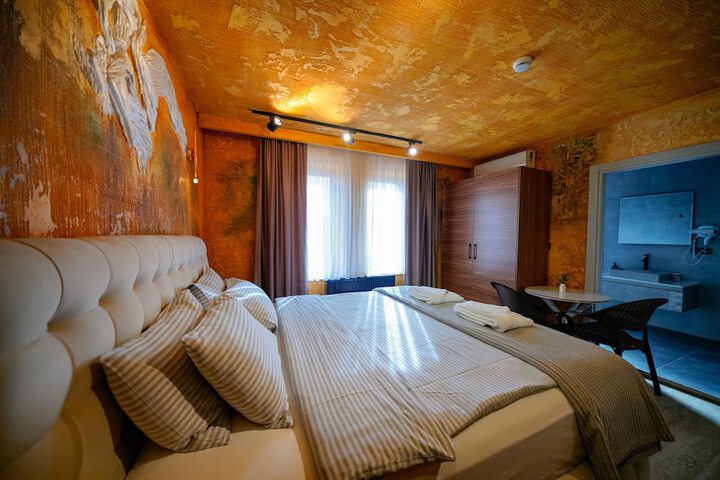 Room 149 of 244