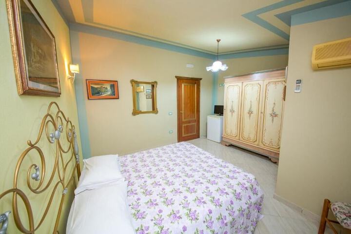 Room 7 of 60