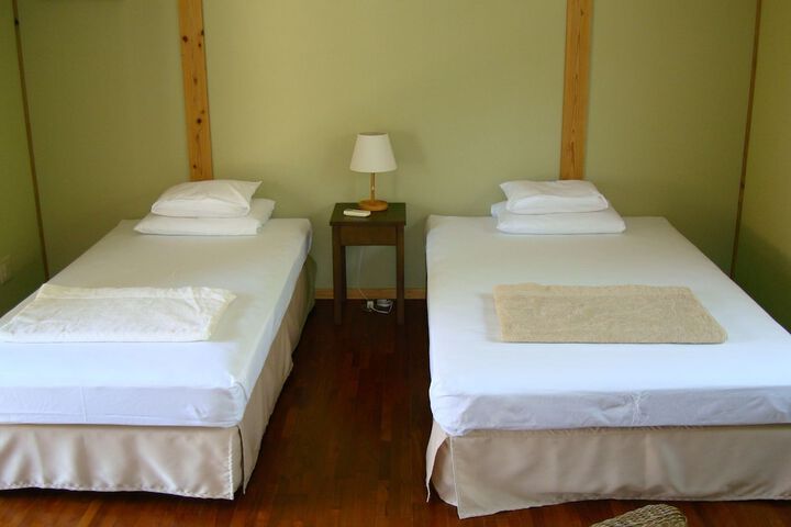 Room 4 of 22