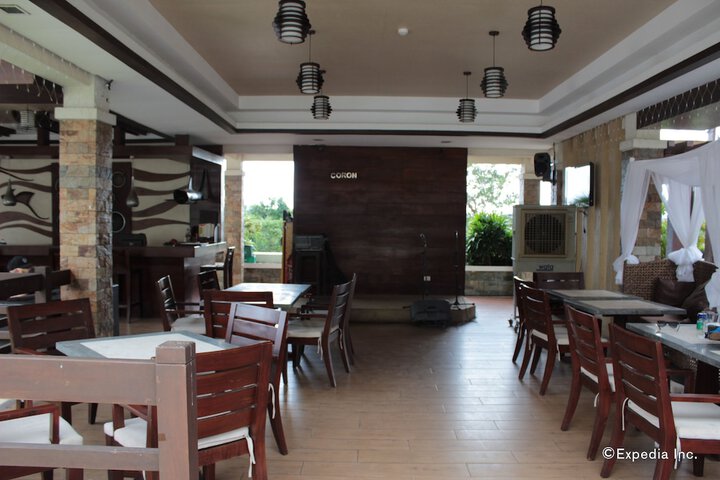 Lounge 96 of 119