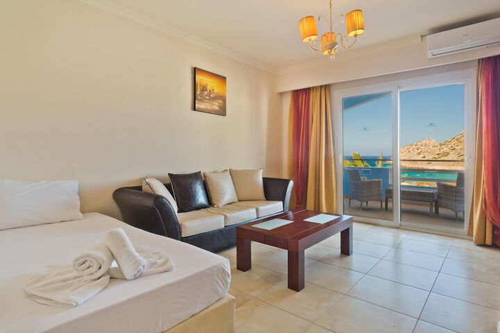 Room 4 of 39