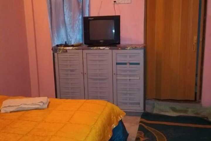 Room 16 of 18