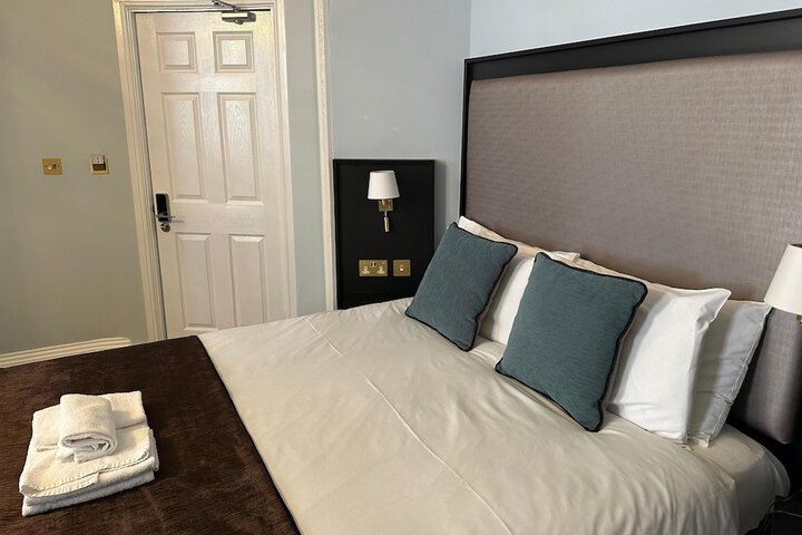 Room 43 of 89