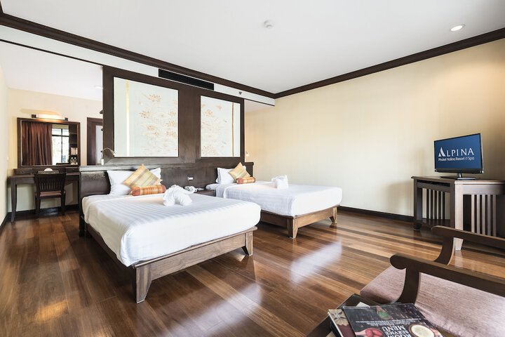 Room 8 of 108