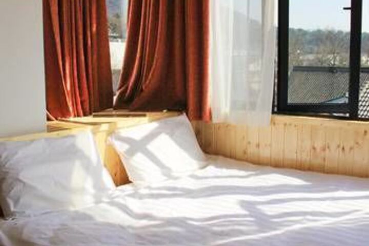 Room 13 of 15