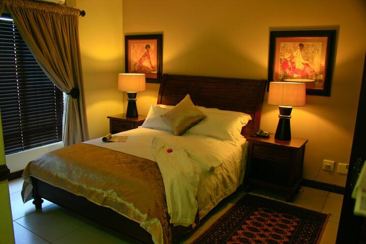 Room 4 of 51