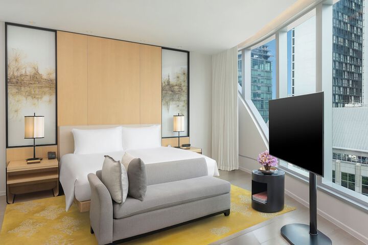 Room 16 of 140