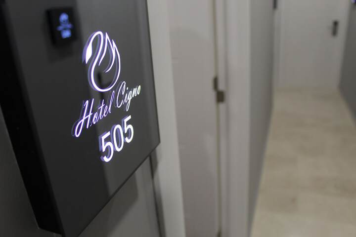 Ballroom/Hall 46 of 53