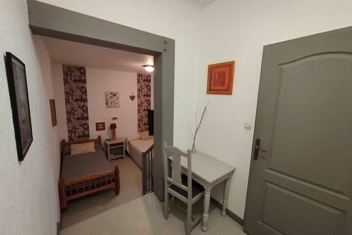 Room 36 of 71