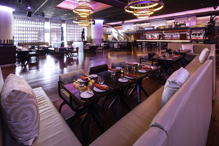 Lounge 61 of 82