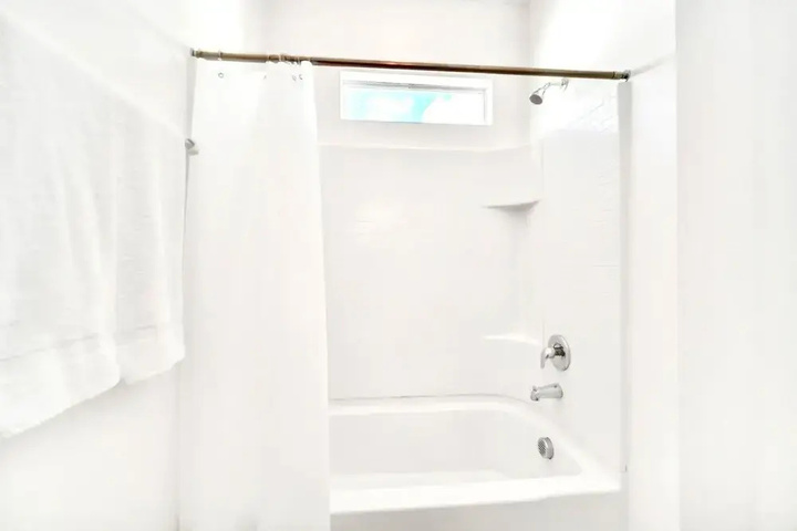 Room 8 of 22