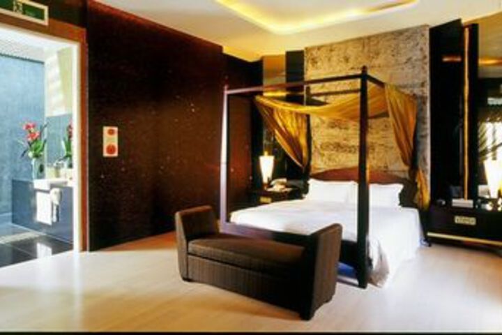 Room 16 of 31