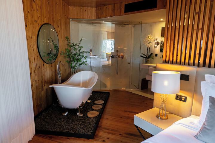 Room 75 of 102