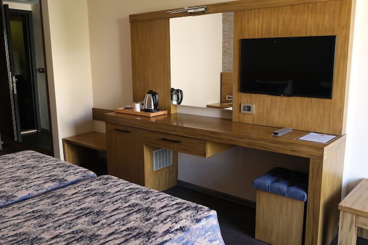 Room 48 of 177