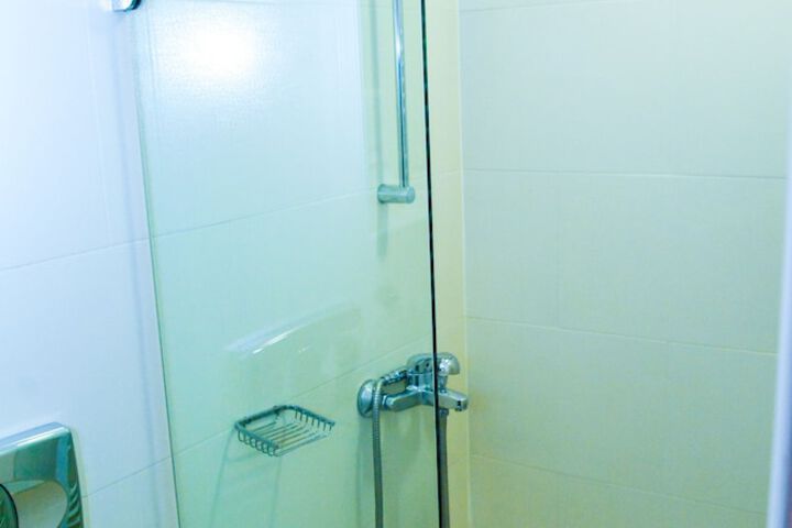 Room 33 of 46