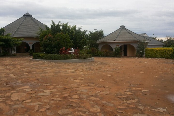 Property Grounds 53 of 60