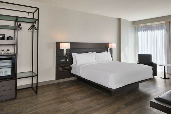 Room 32 of 88