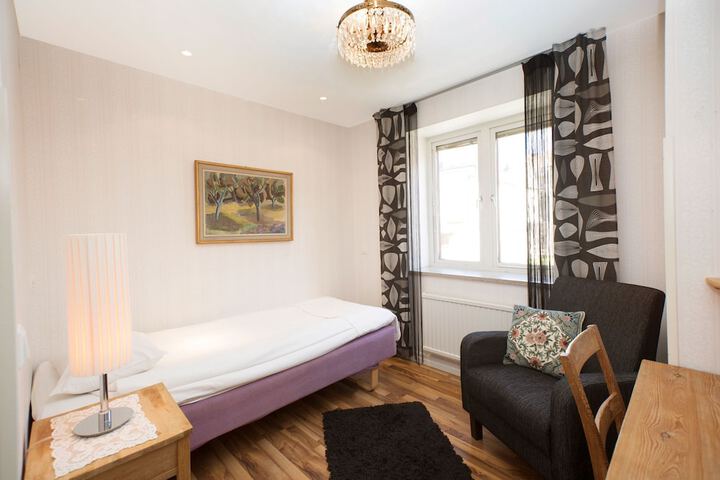 Room 10 of 49