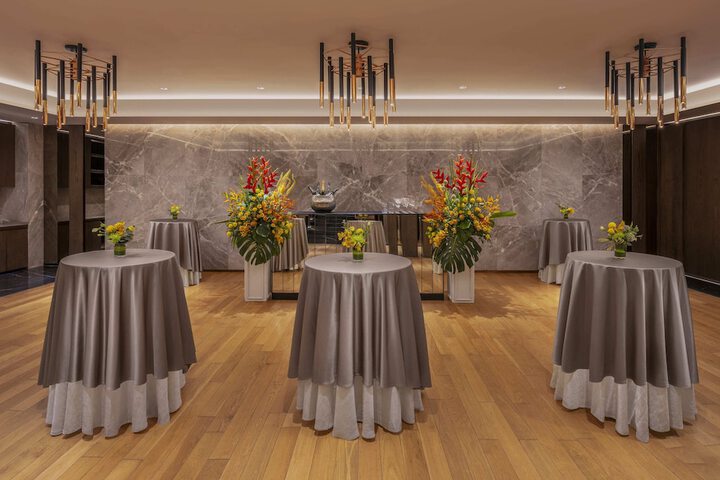 Ballroom/Hall 39 of 48