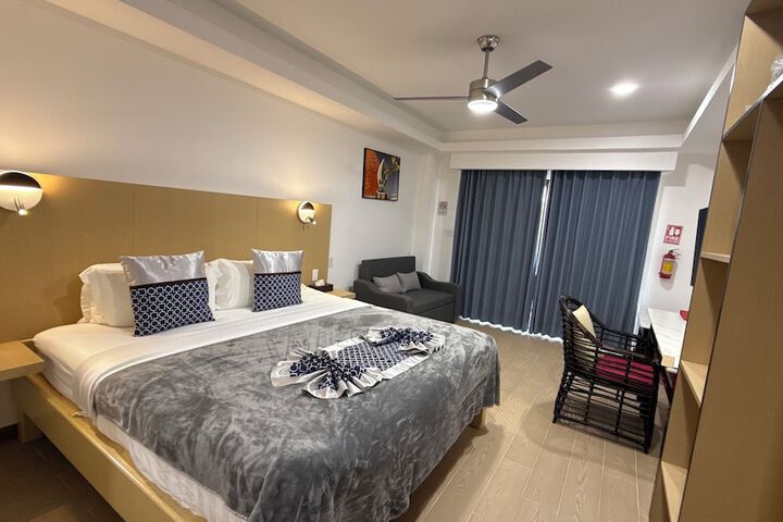 Room 64 of 272