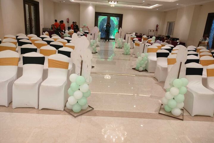 Ballroom/Hall 24 of 28
