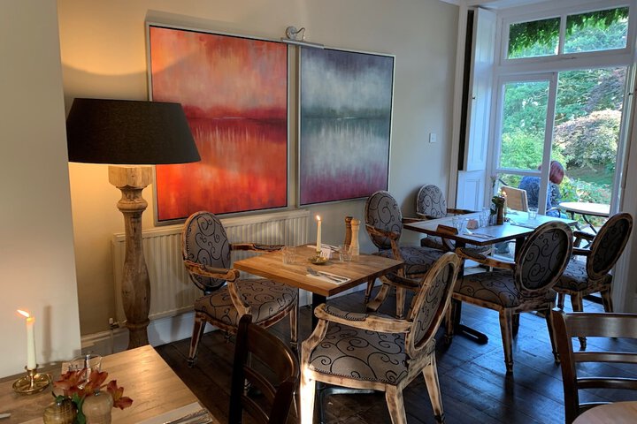 Dining 54 of 77
