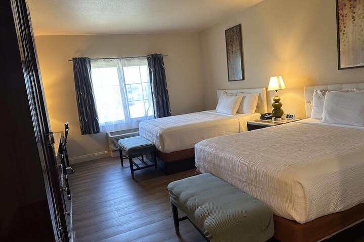 Room 14 of 80
