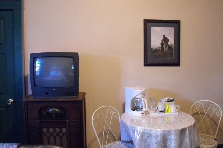 Room 4 of 36