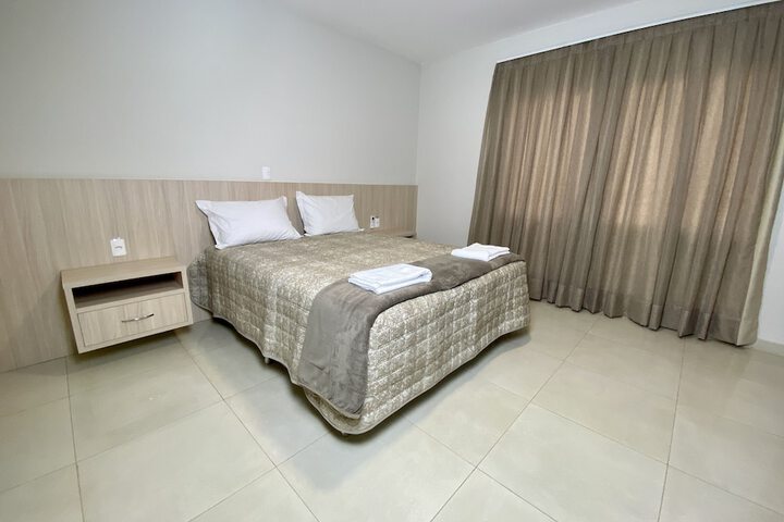 Room 13 of 84