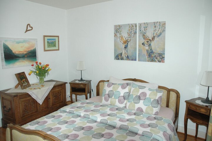 Room 2 of 42