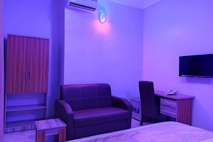 Room 7 of 45