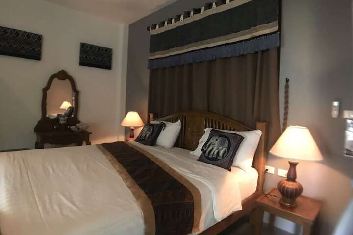 Room 2 of 62