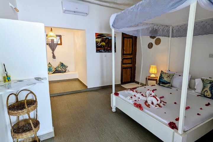 Room 45 of 150