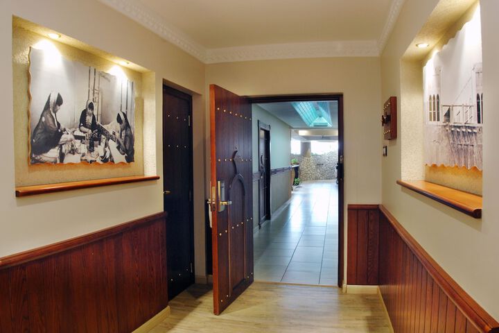 Room 51 of 84