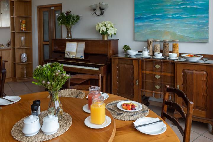 Breakfast/Coffee Service 29 of 47