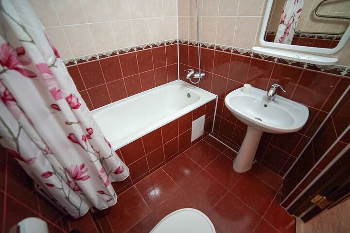 Room 4 of 53