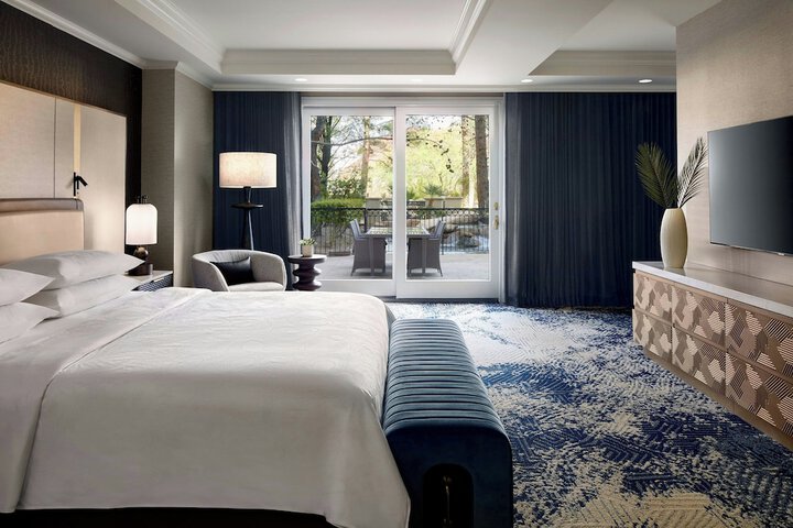 Room 35 of 192