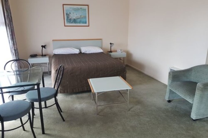 Room 27 of 52