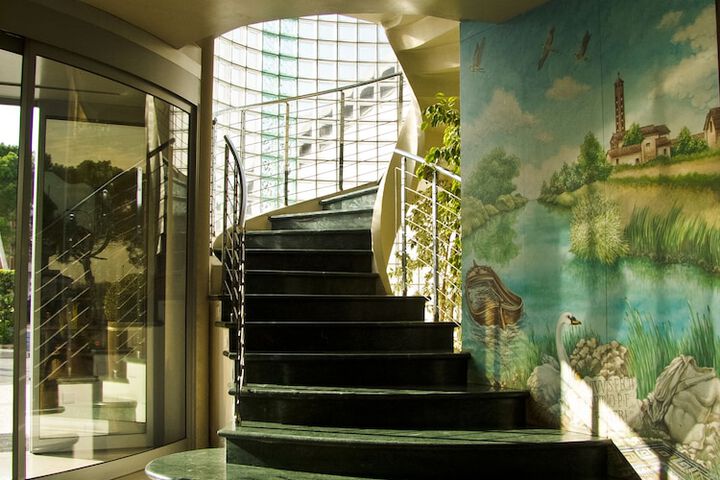 Hotel 30 of 35