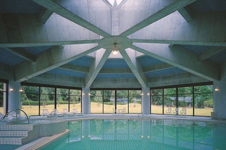 Pools & Facilities