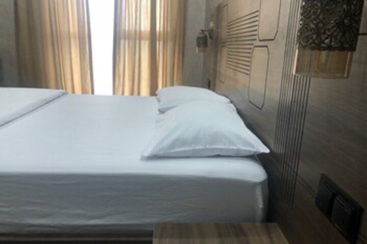 Room 22 of 27