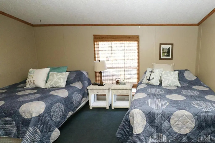 Room 12 of 19