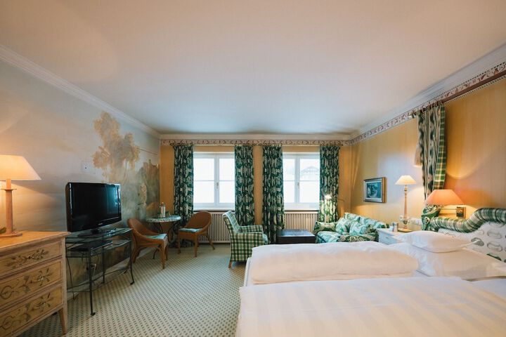 Room 16 of 65