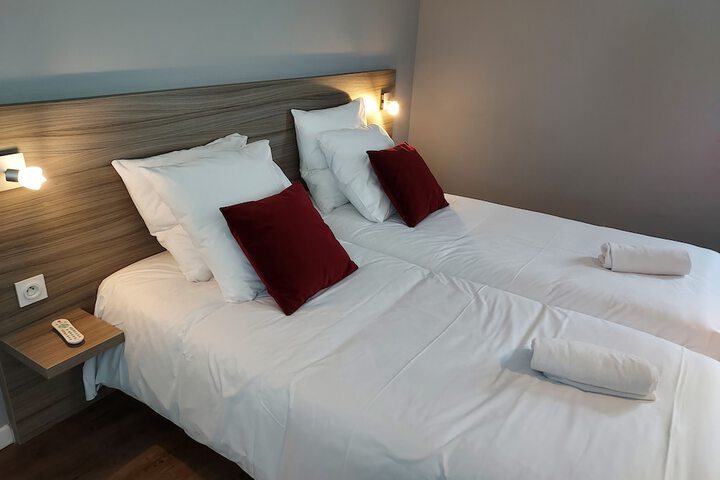 Room 10 of 43
