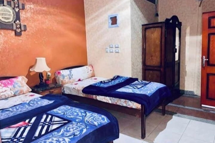 Room 4 of 19