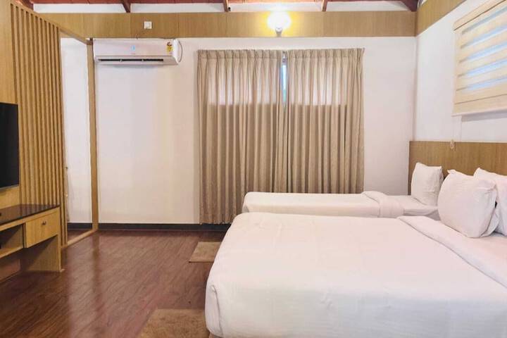 Room 12 of 29